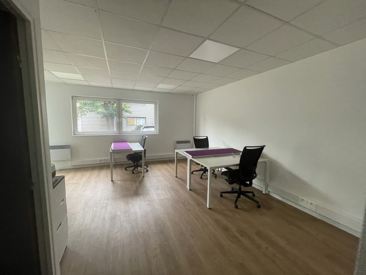 Local d'activité Décines-Charpieu 1256m² Location local d'activité Décines-Charpieu Rhône OLACT2424547 3